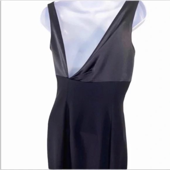 TAHARI sleeveless long formal dress 4 - Picture 5 of 13